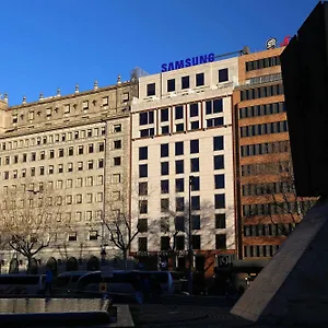Olivia Plaza Hotell